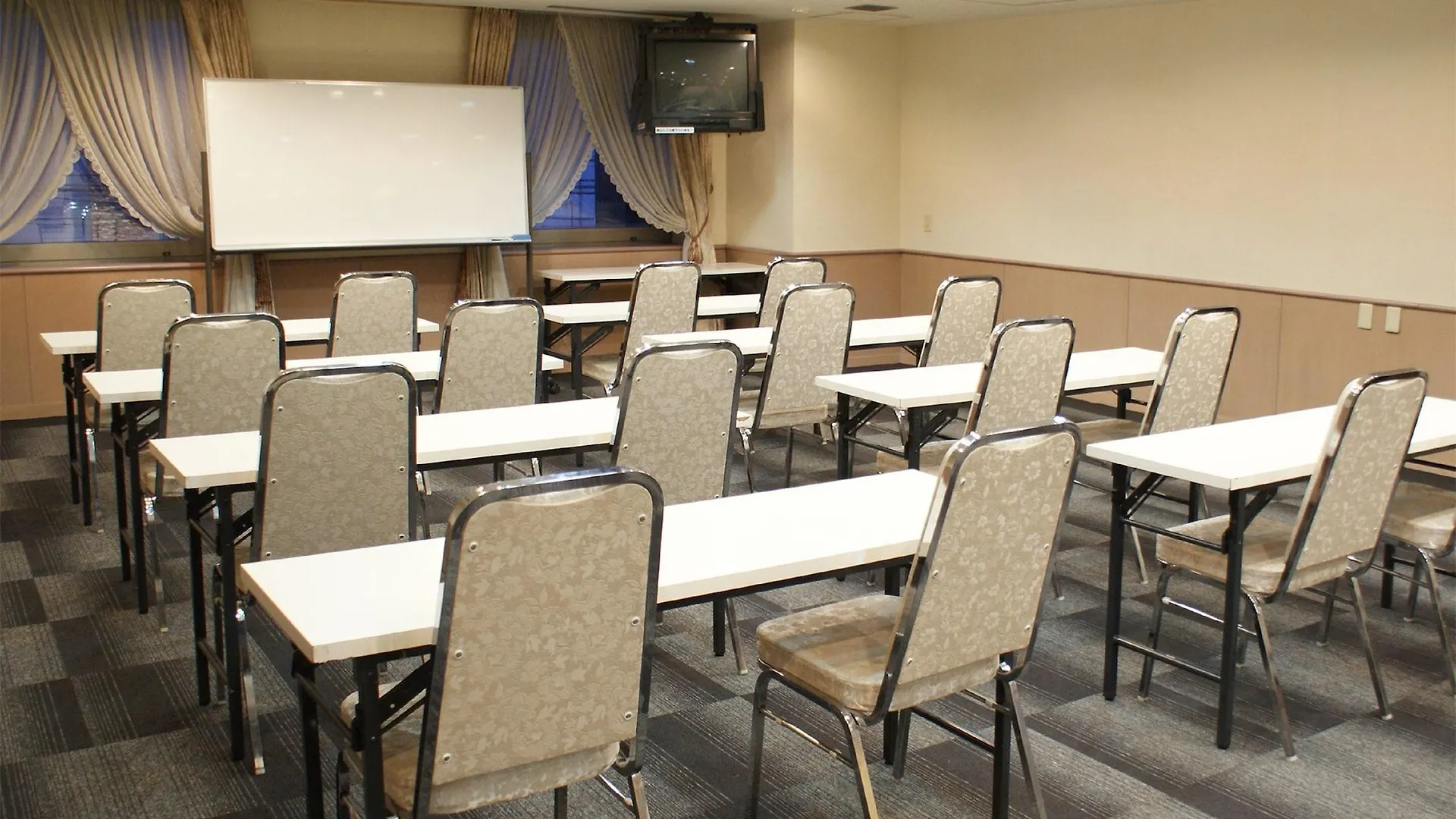 HOTEL LiVEMAX BUDGET SAPPORO 2*,