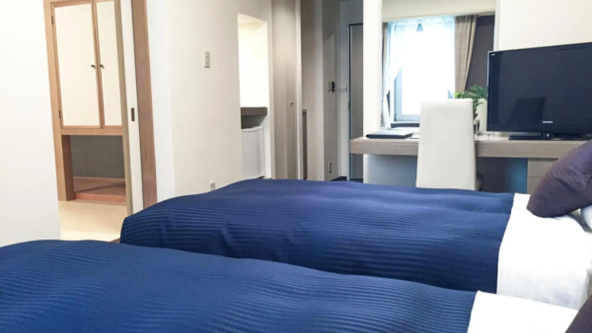 HOTEL LiVEMAX BUDGET SAPPORO 2*,  Japan